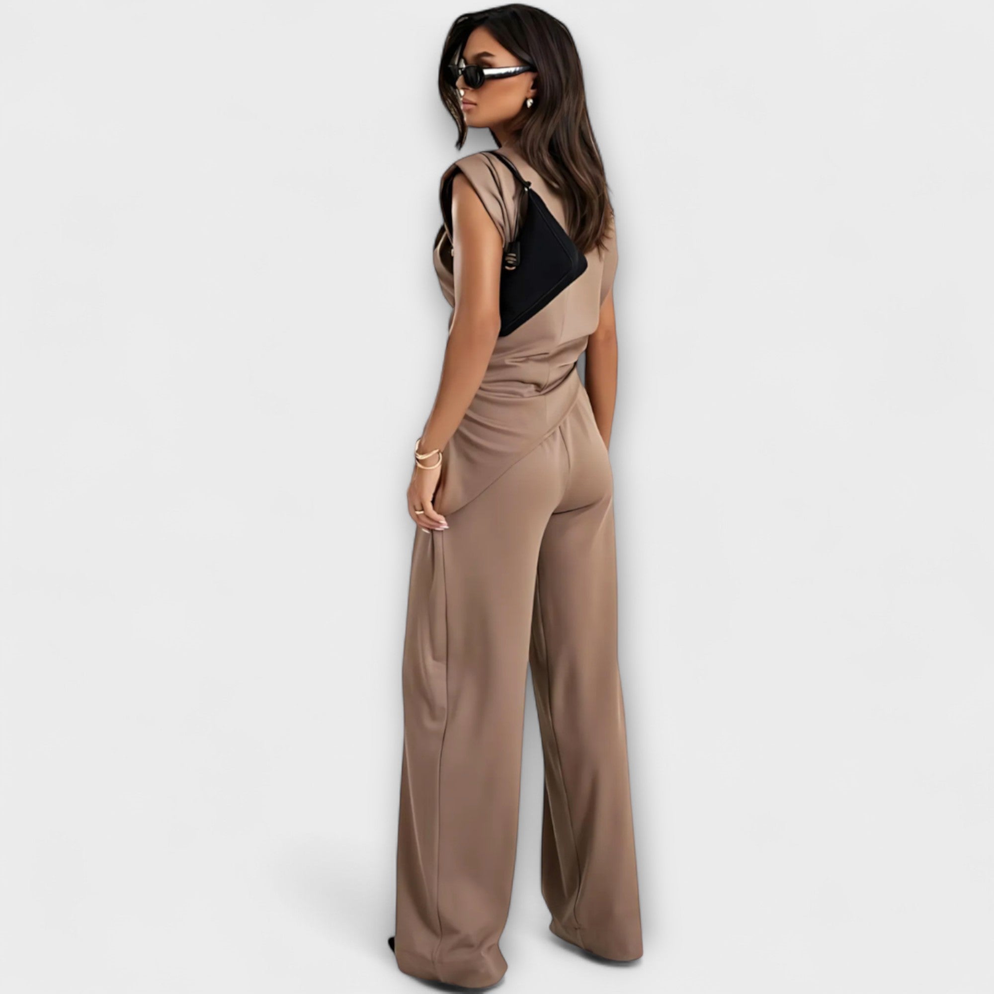 Sofia - Asymmetrischs Ensemble mit Drapierte Schülder