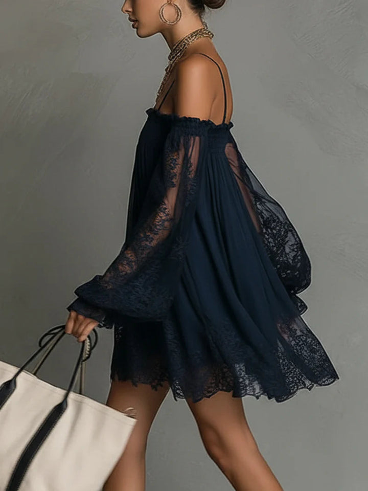 Marineblaues Spitzenminikleid mit Trägern