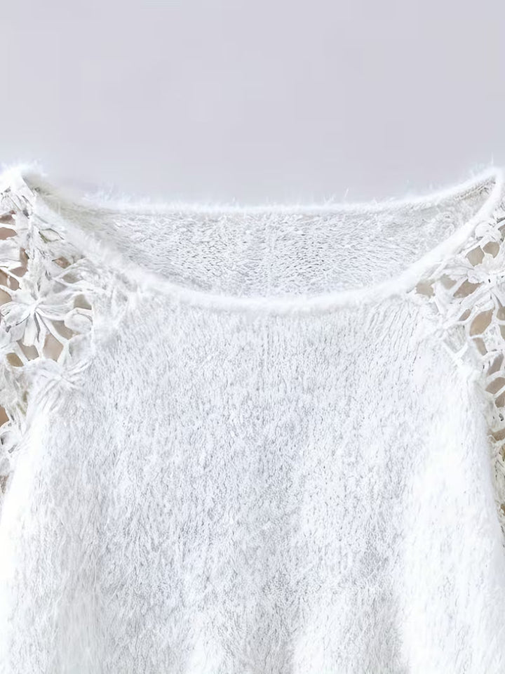 Dobrina – Schulterfreier Spitzenpullover mit Cut-out-Design