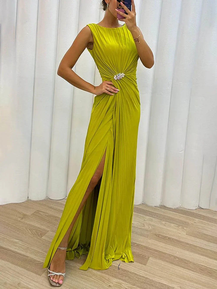 Yael™ | Elegantes Kleid mit hohem Kragen