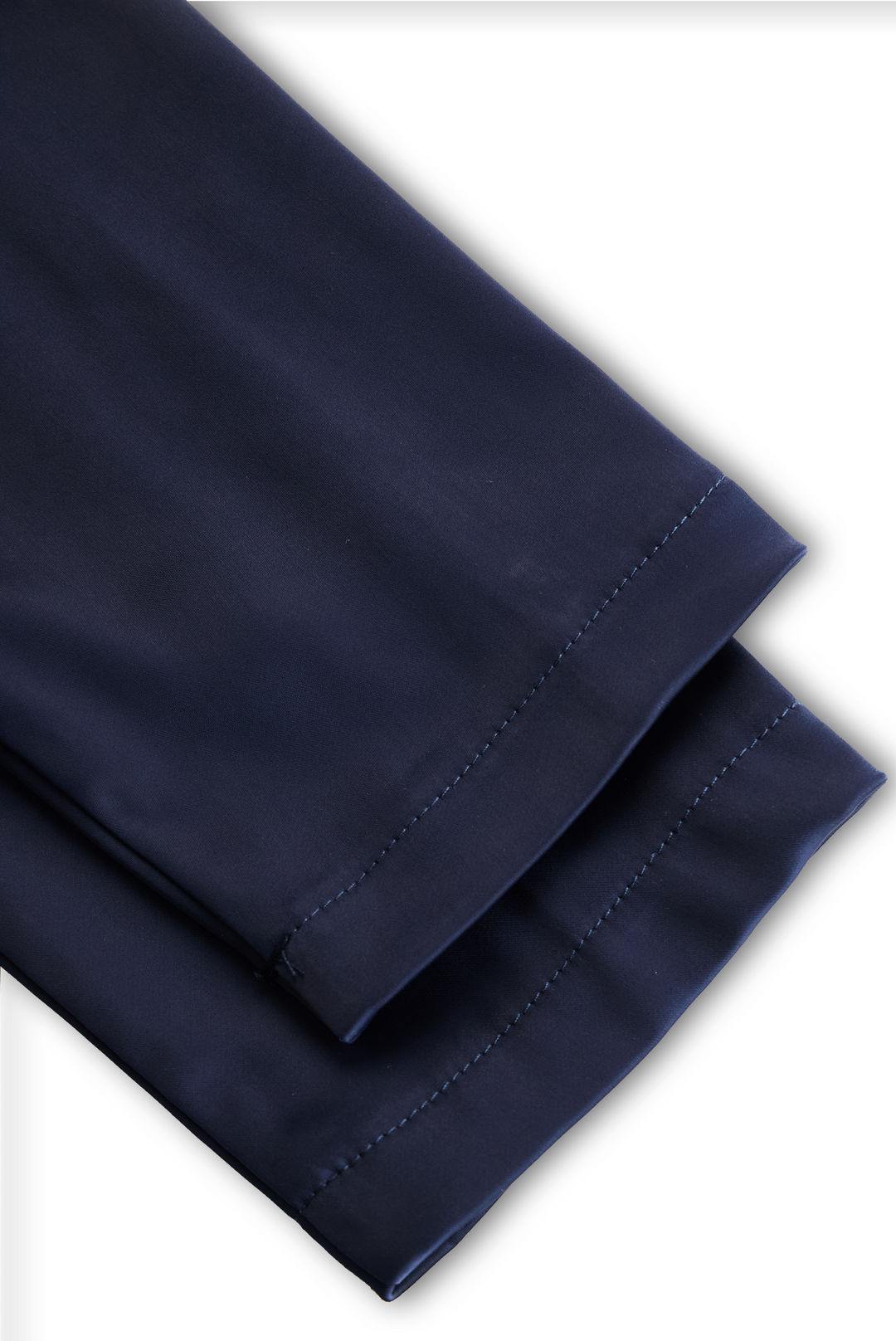 Vintage-inspiriertes Midikleid aus Satin mit drapiertem Kragen
