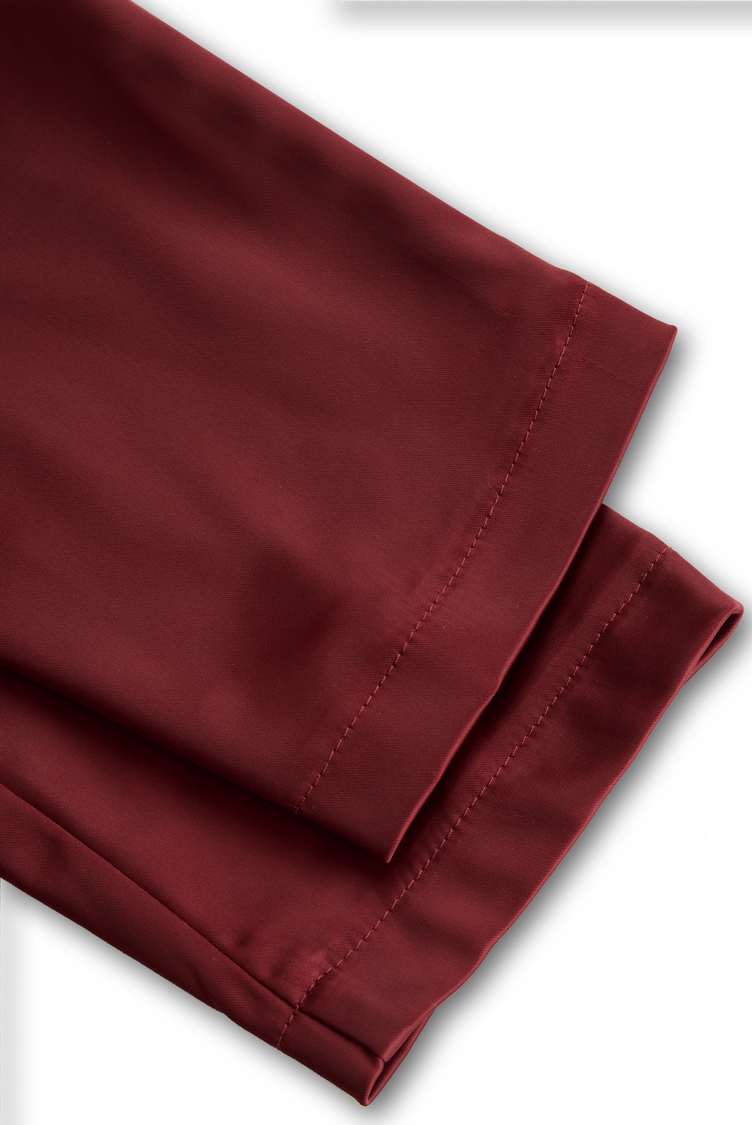 Vintage-inspiriertes Midikleid aus Satin mit drapiertem Kragen