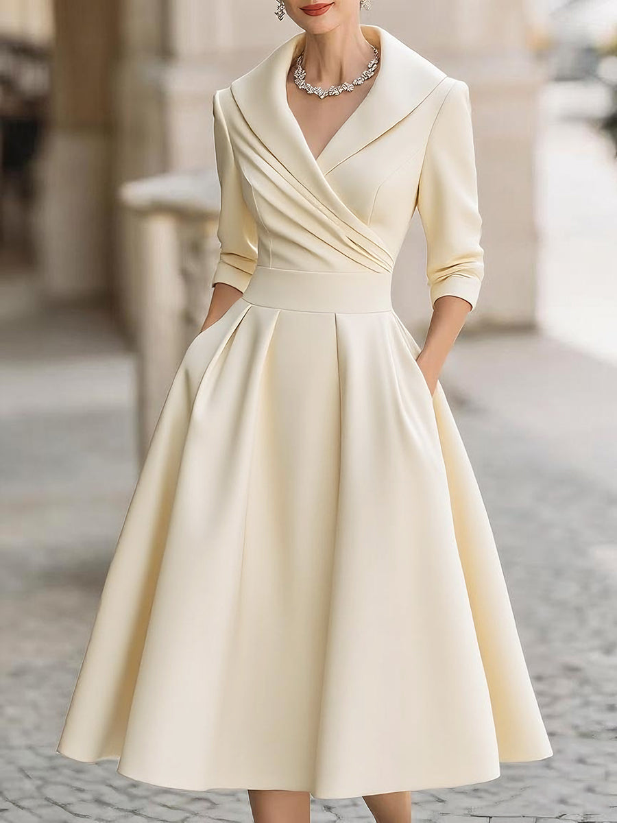 Vintage-inspiriertes Midikleid aus Satin mit drapiertem Kragen