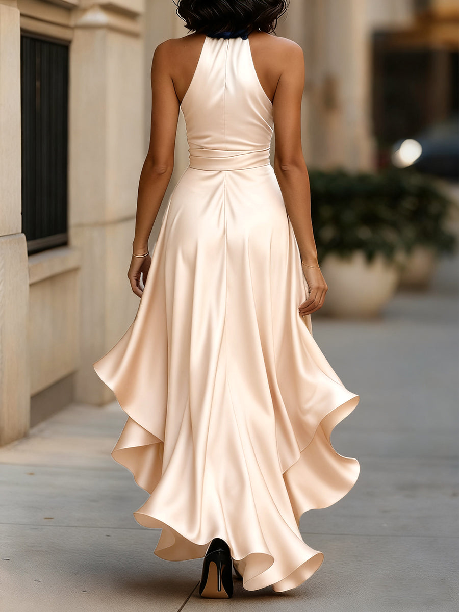 Midnight Elegance Satin-Neckholder-Kleid mit Rüschen