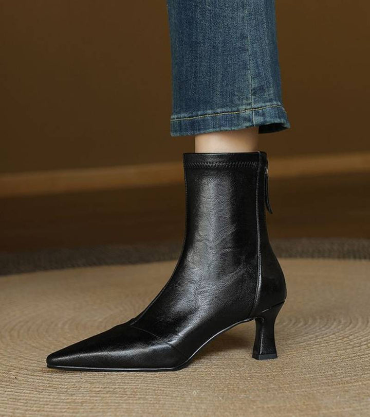 Fulvia | Minimalistische Lederstiefeletten mit mittelhohem Absatz