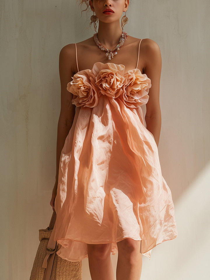 Rosa Minikleid aus Baumwolle mit 3D-Blumen