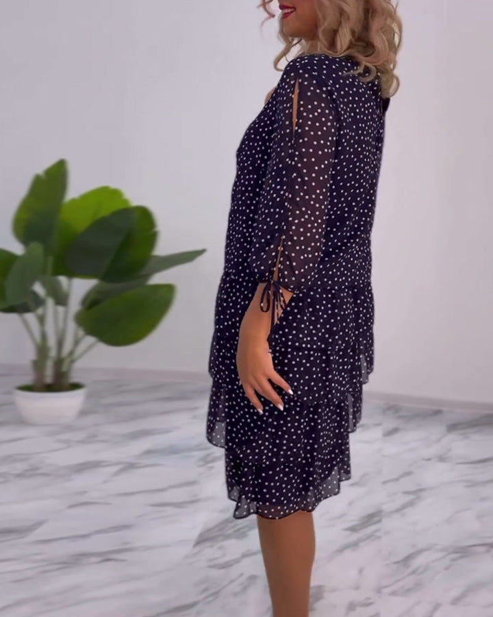Madeleine – Elegantes Kleid mit Tupfen &amp; Stufenrock