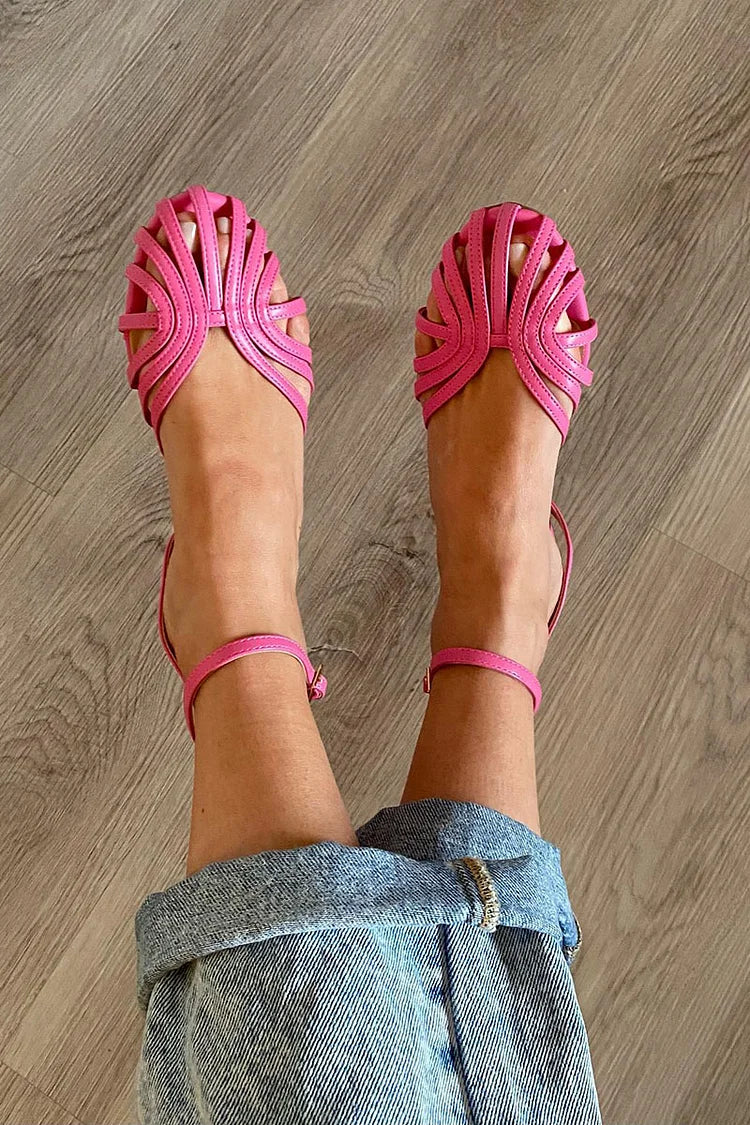 Sandalen mit Riemchen und runder Spitze