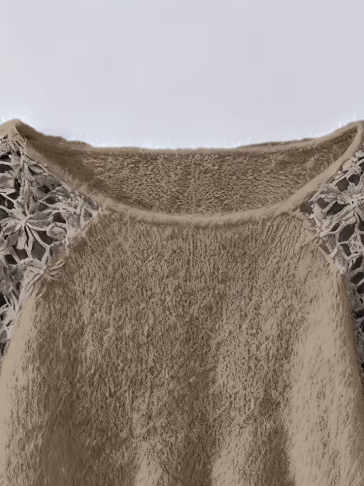 Dobrina – Schulterfreier Spitzenpullover mit Cut-out-Design