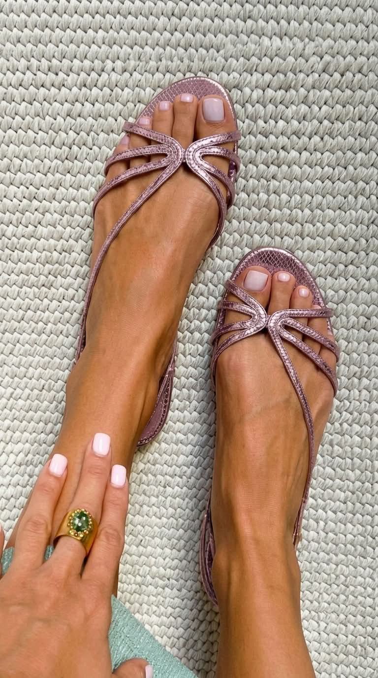 Sandalen mit Riemchen  in Metallic-Optik