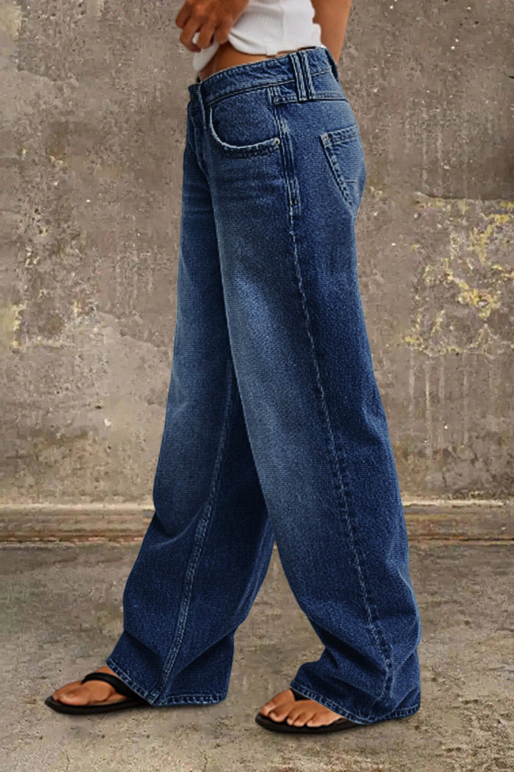 Denvara | Straight Cut Mid Rise Jeans