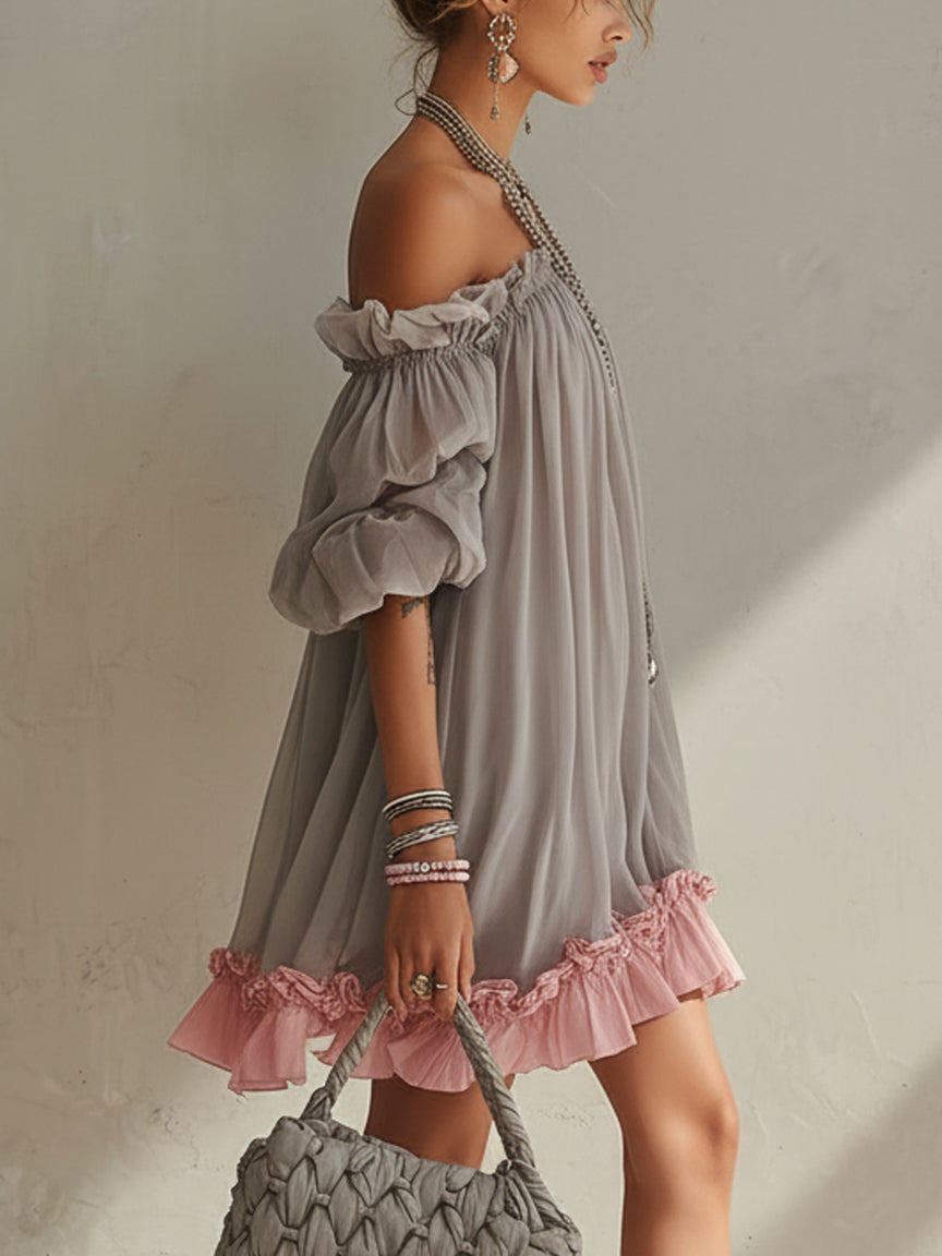 Graues trägerloses Minikleid aus Chiffon mit rosa Unterteil