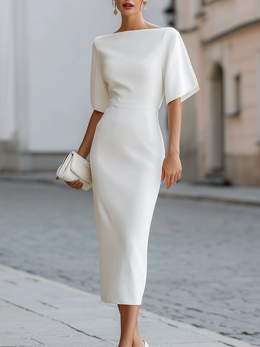 Tailliertes Midikleid mit kurzen Ärmeln und Rundhalsausschnitt