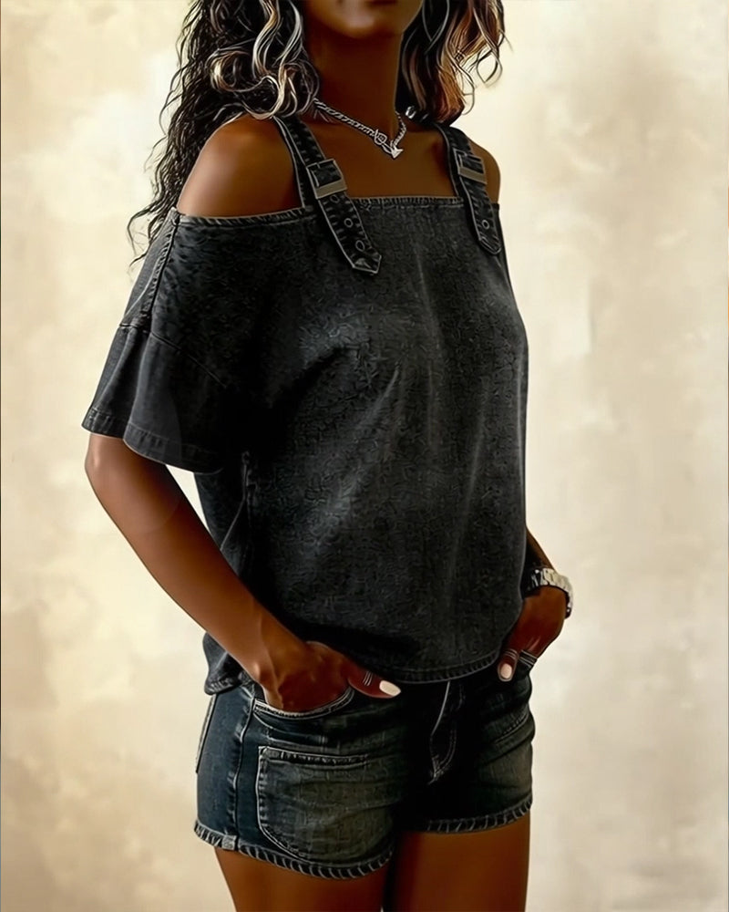Schulterfreie Bluse aus Denim mit Hosenträgern
