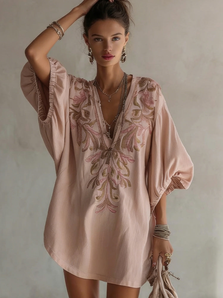 Besticktes Minikleid aus Leinen