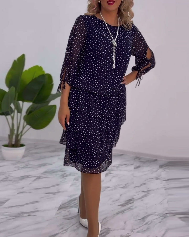 Madeleine – Elegantes Kleid mit Tupfen &amp; Stufenrock