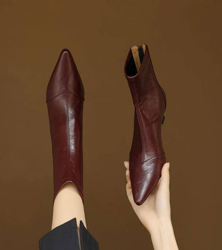 Fulvia | Minimalistische Lederstiefeletten mit mittelhohem Absatz