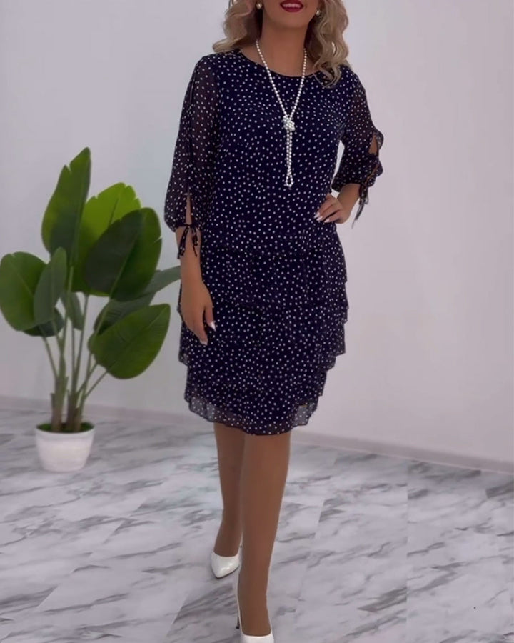 Madeleine – Elegantes Kleid mit Tupfen &amp; Stufenrock