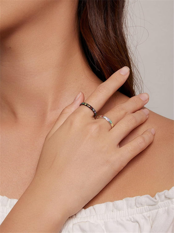 Ring aus Sterlingsilber mit pfötchenförmigem Muster