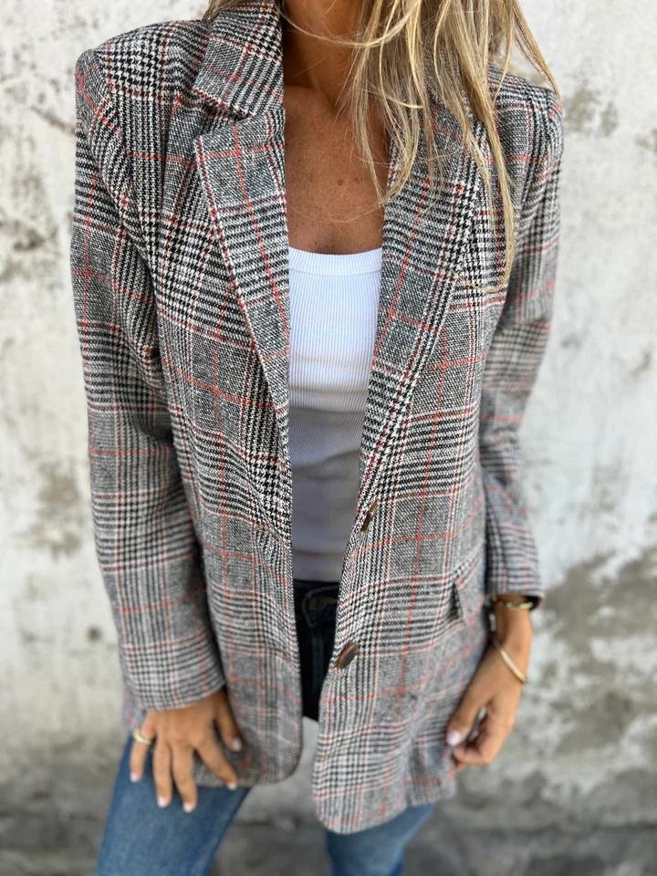 Elaina – Eleganter karierter Winterblazer