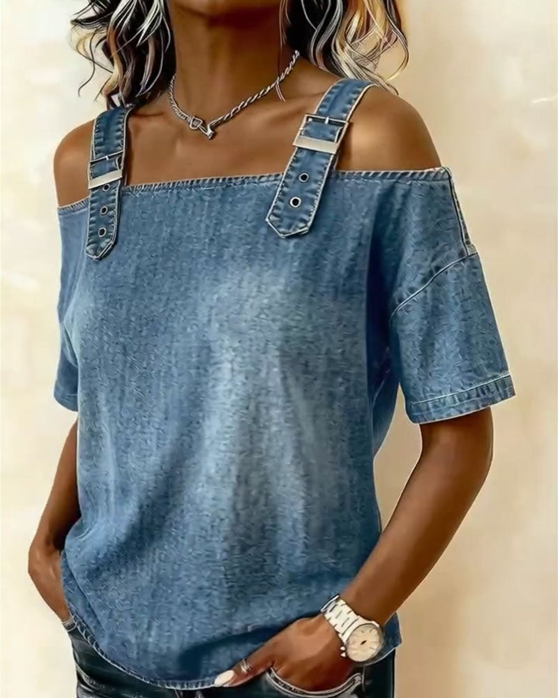 Schulterfreie Bluse aus Denim mit Hosenträgern