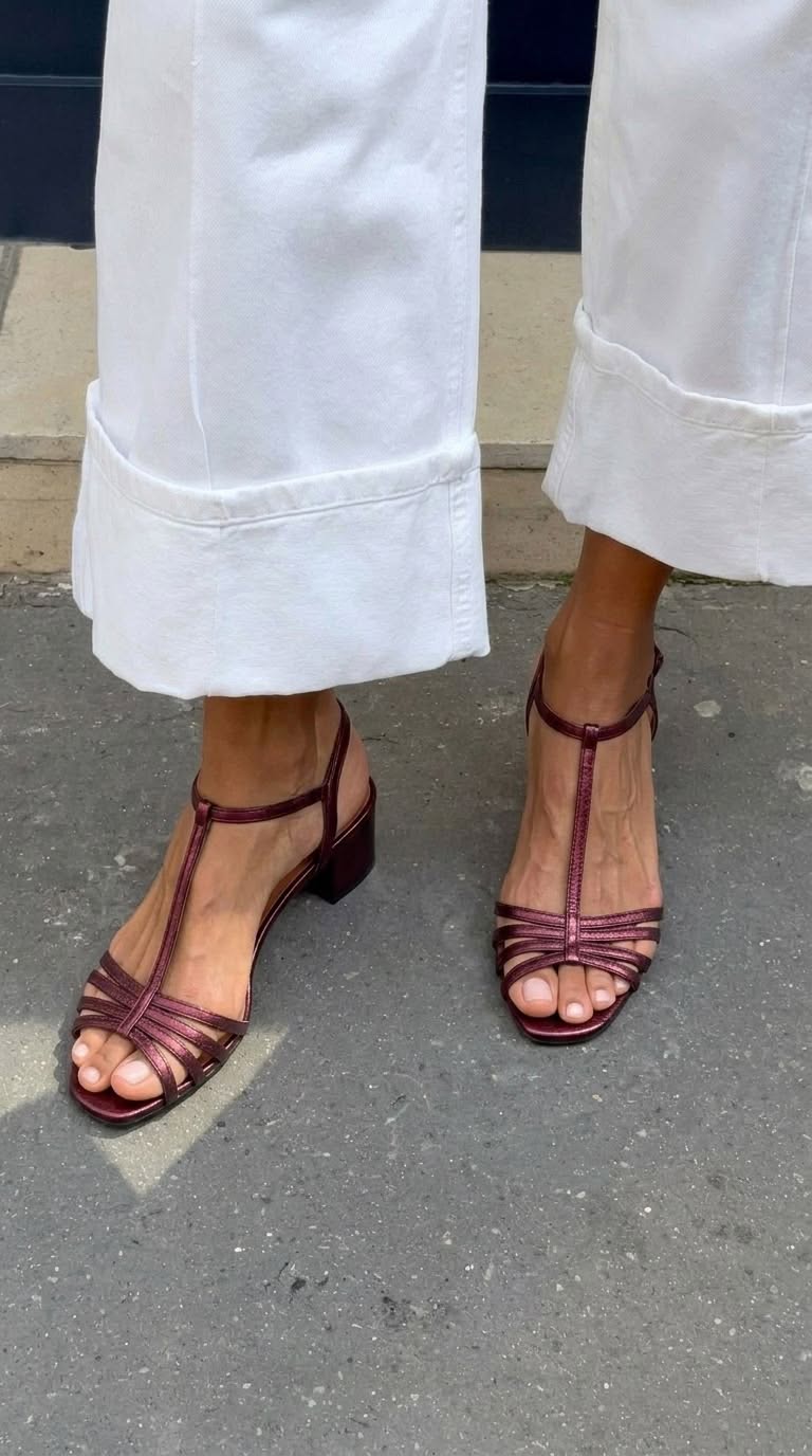 Metallic-Sandalen mit Absatz