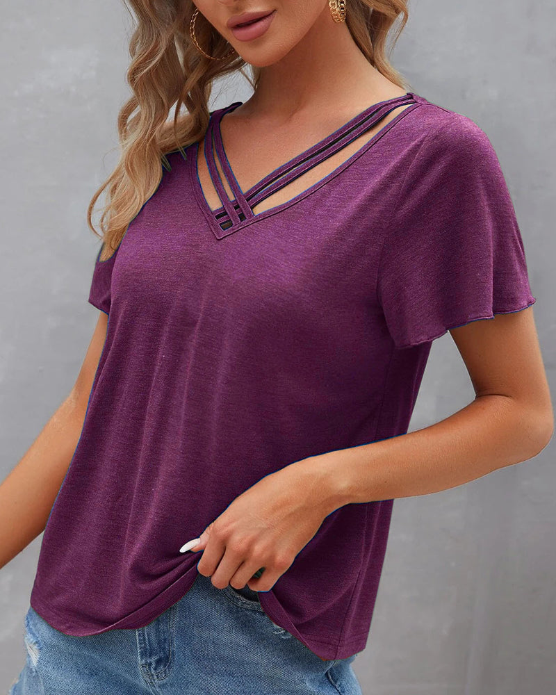 Einfarbiges T-Shirt mit Ausschnitt