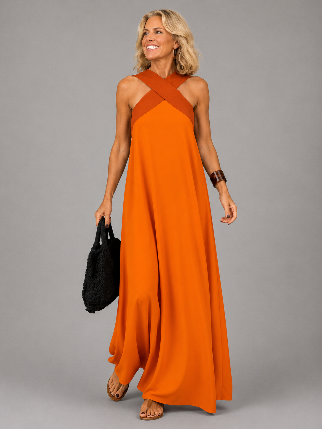 Velora™ | Cross Elegance Maxikleid