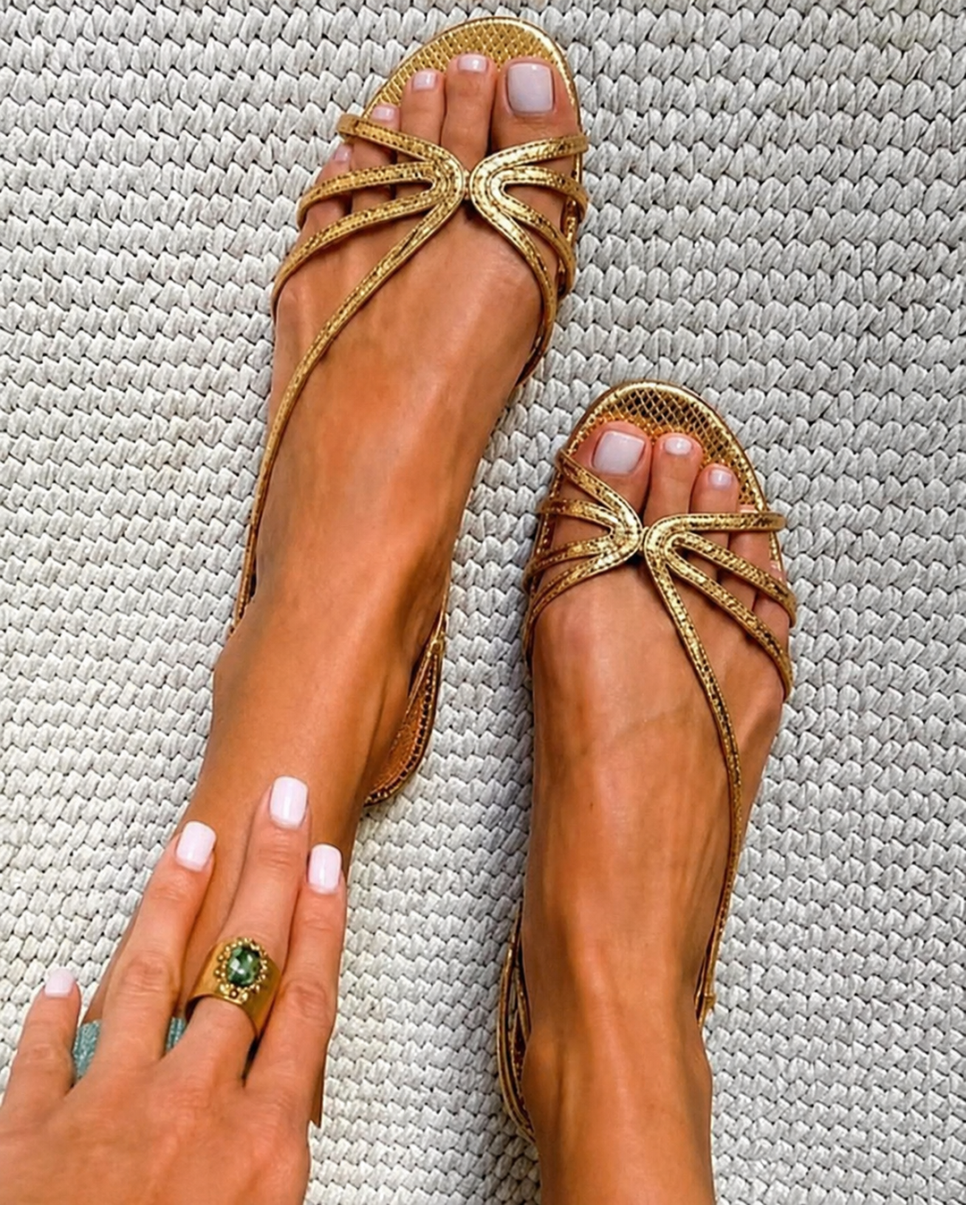 Sandalen mit Riemchen  in Metallic-Optik