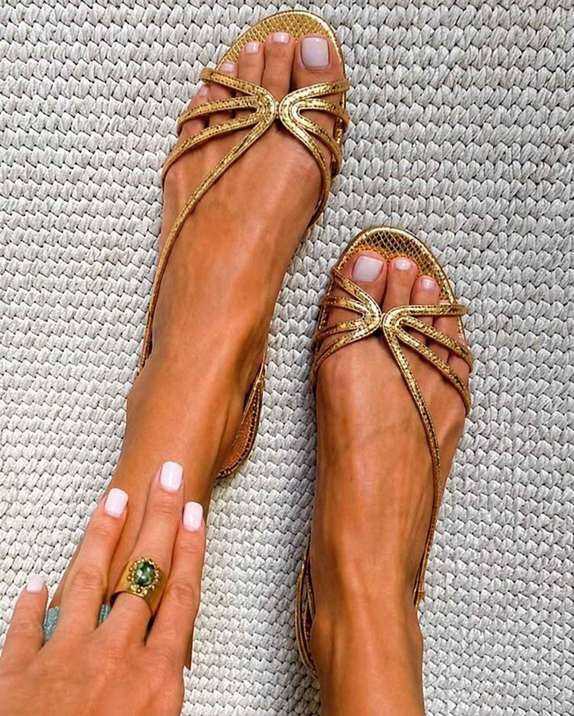 Sandalen mit Riemchen  in Metallic-Optik