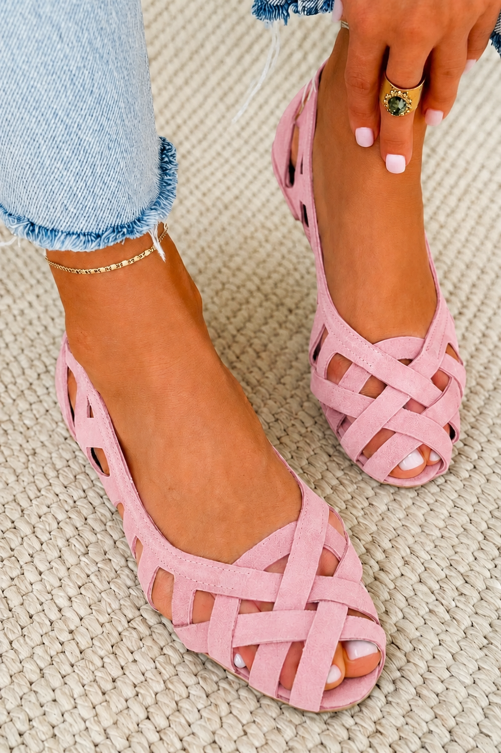 Flache Sandalen mit offener Spitze und gewebtem Obermaterial