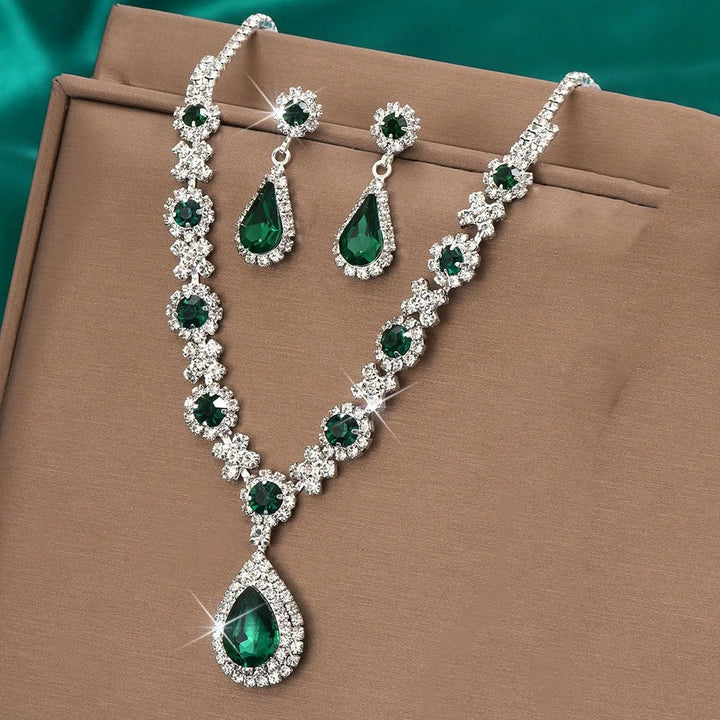 Kaylee™ – Kristallhalskette mit Ohrring-Set (1+1 GRATIS)