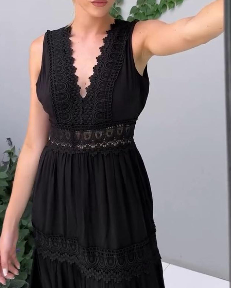 Clara | Spitzenkleid mit V-Ausschnitt