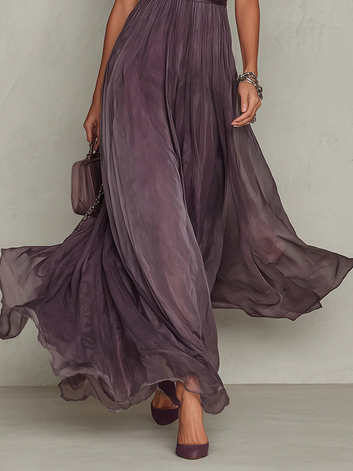 Flavia – Langes violettes Kleid mit Schlüssellochausschnitt und Chiffon-Spitzenbesatz