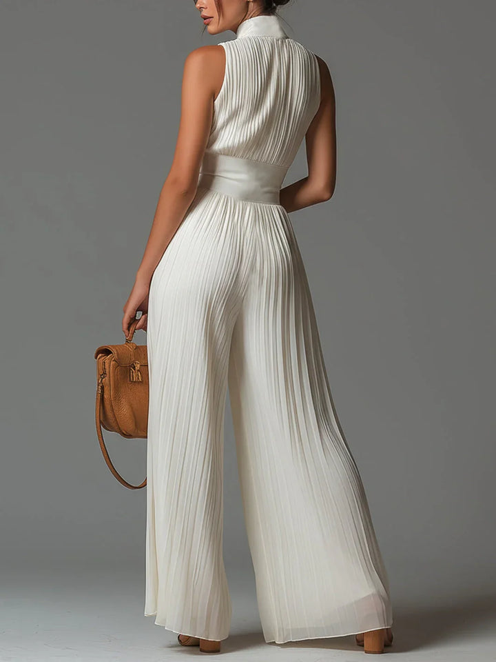 ÉLAN – Skulpturaler Plissee-Jumpsuit