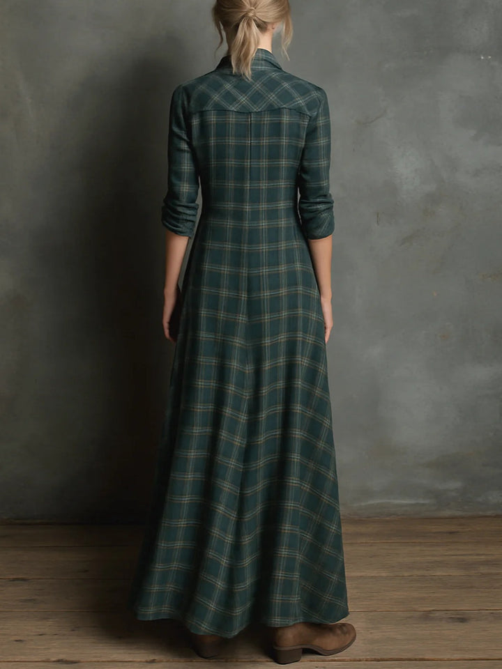 Livia™ | Langes Kleid mit Hemdkragen in grünem Karomuster
