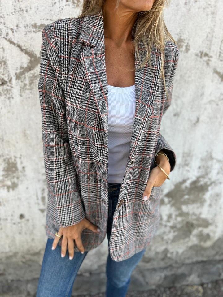 Elaina – Eleganter karierter Winterblazer