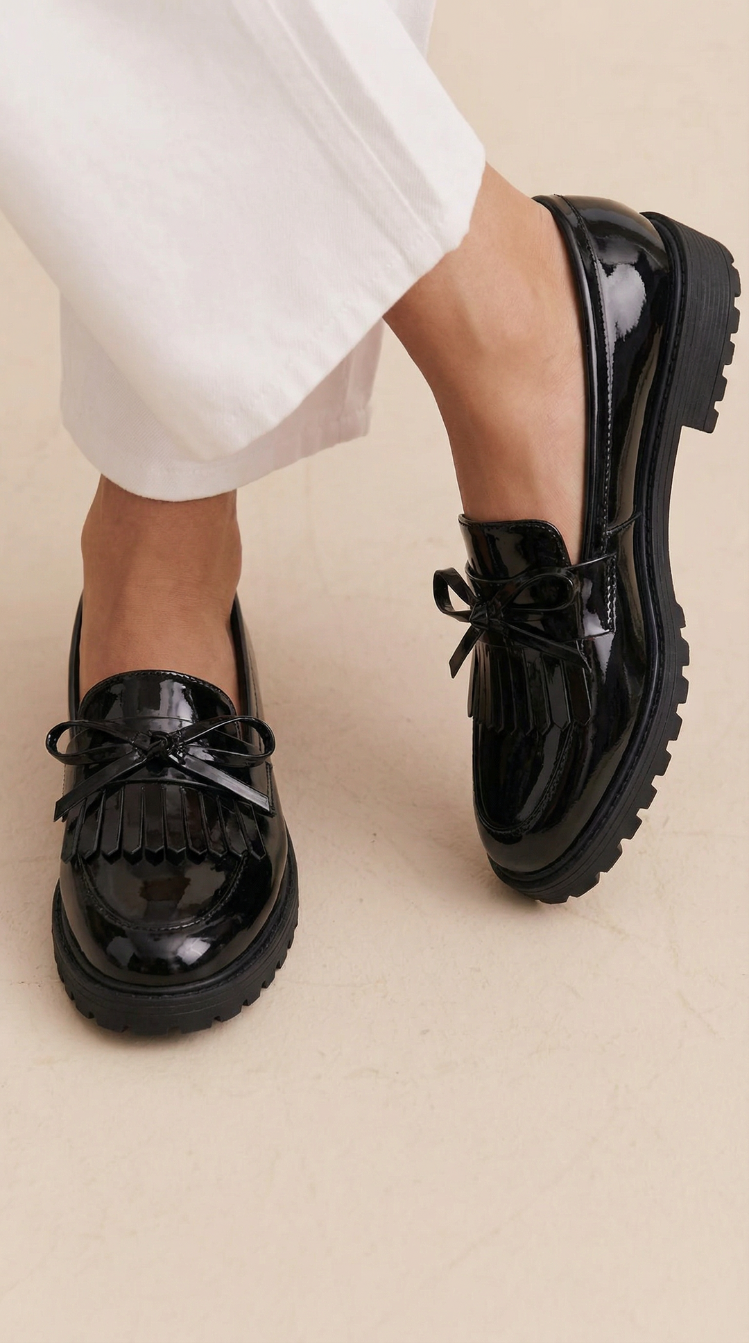 Sali™ | Hochglanz Loafer mit Quastenschleife