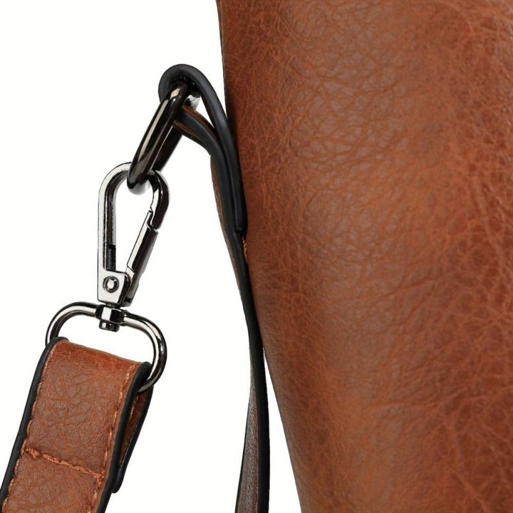 Charlotte | Vintage-Shopper mit klassischer Eleganz