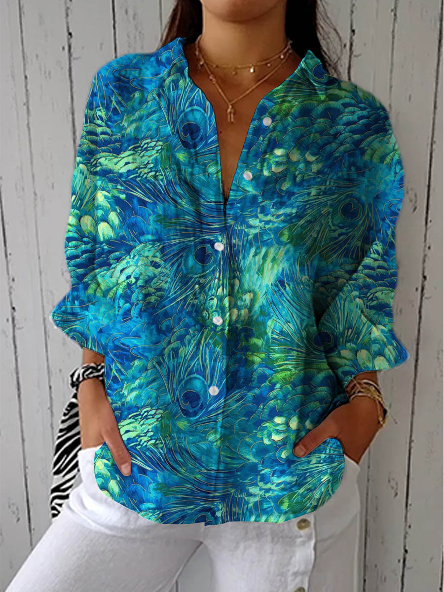 Patricia – Blaue Bluse mit Naturmotiv