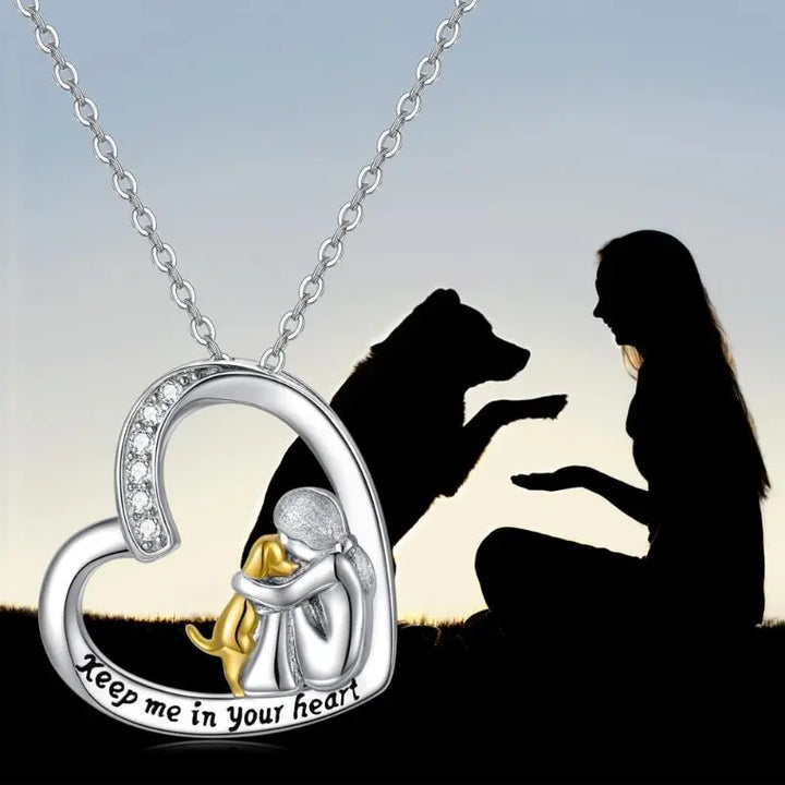 Herzhalskette aus Silber mit Hund und Zirkoniastein