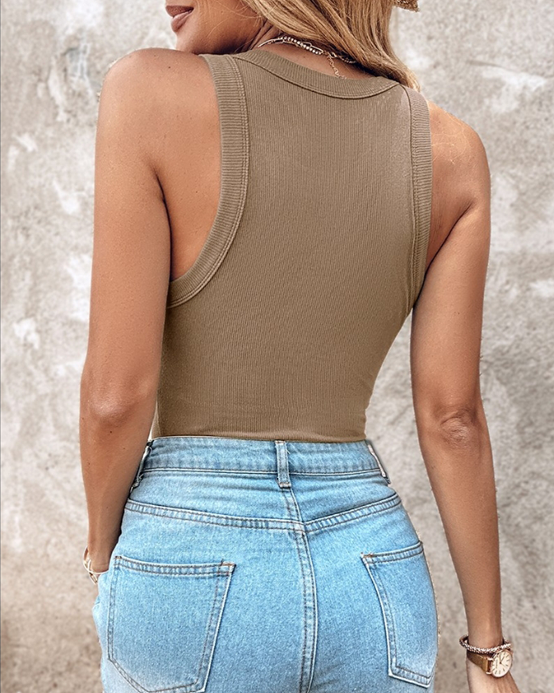 Geripptes Tank-Top mit Rundhalsausschnitt und integriertem BH