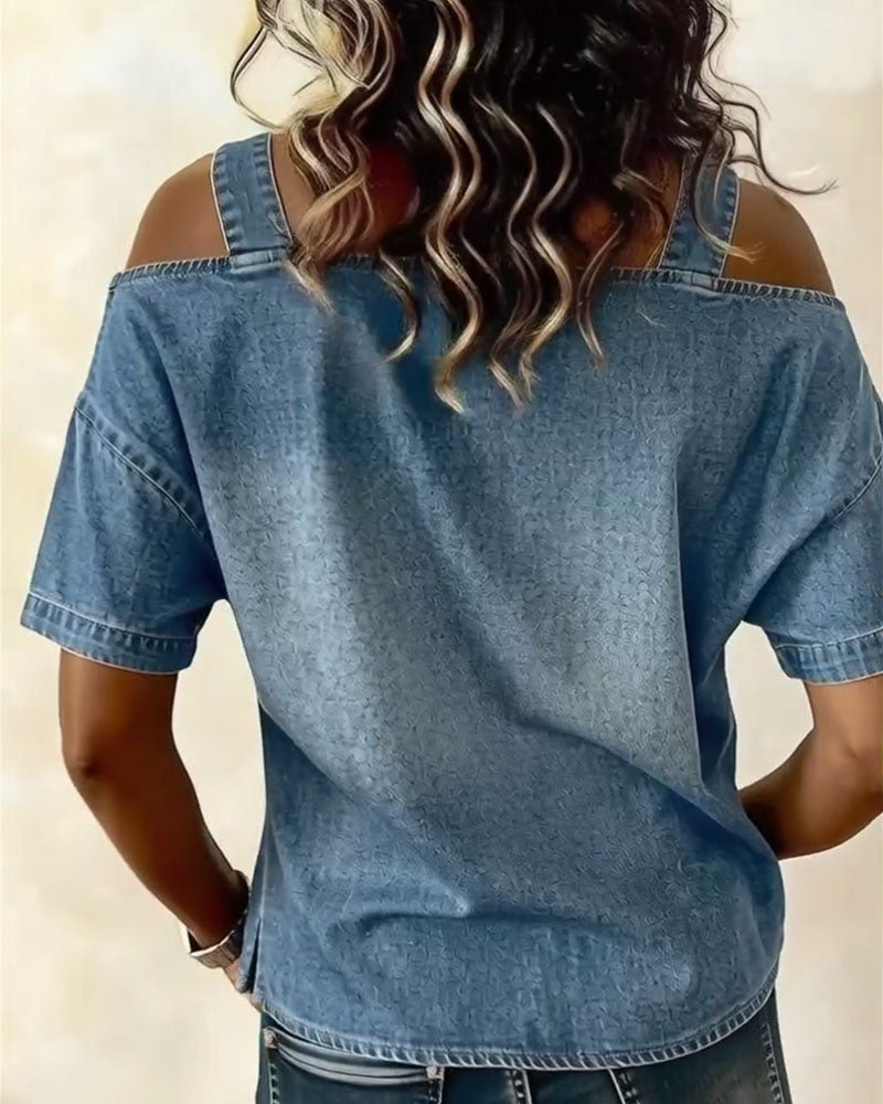 Schulterfreie Bluse aus Denim mit Hosenträgern