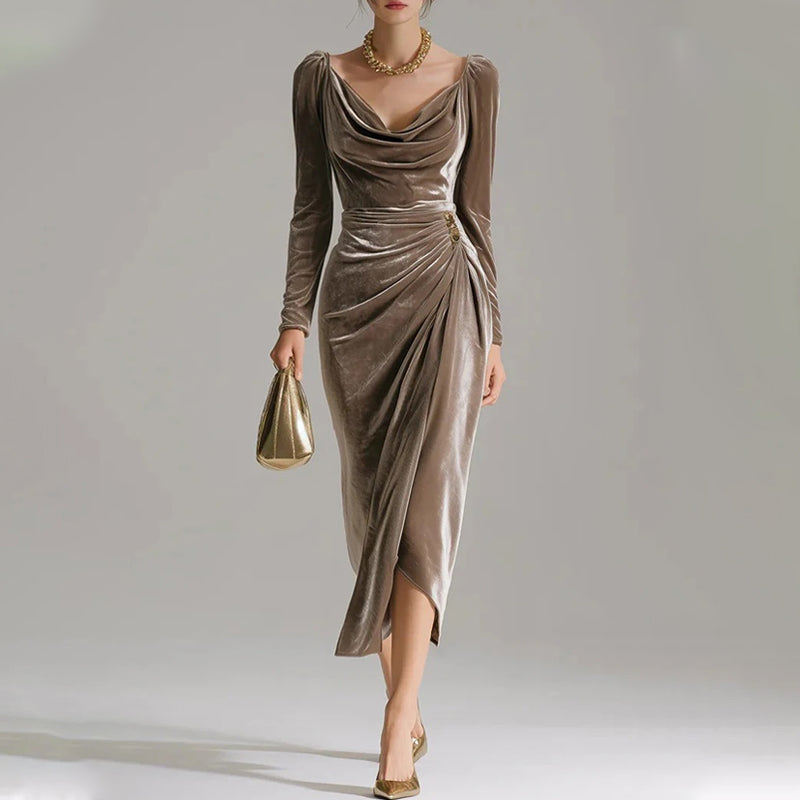 Margarette – Elegantes Velourkleid mit Drapierung