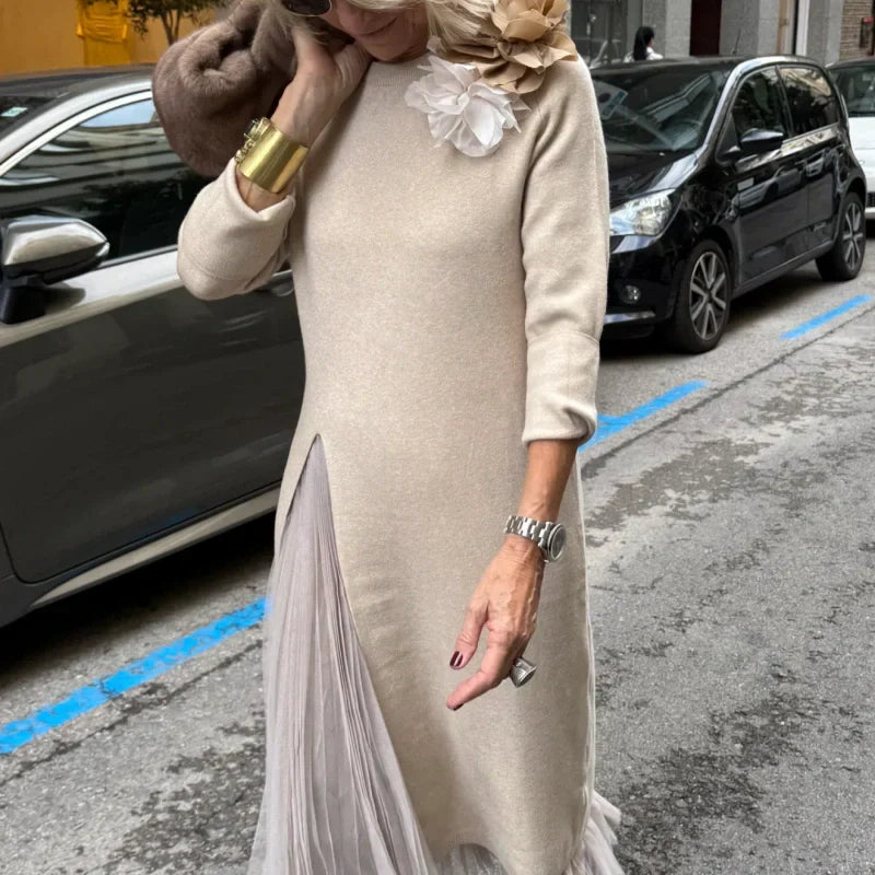 Helena – Elegants gestrickts Midikleid mit Seitenschlitz